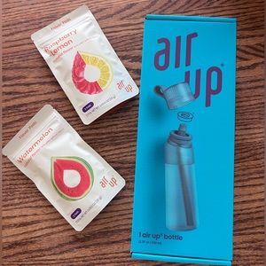 Air up water bottle and pods